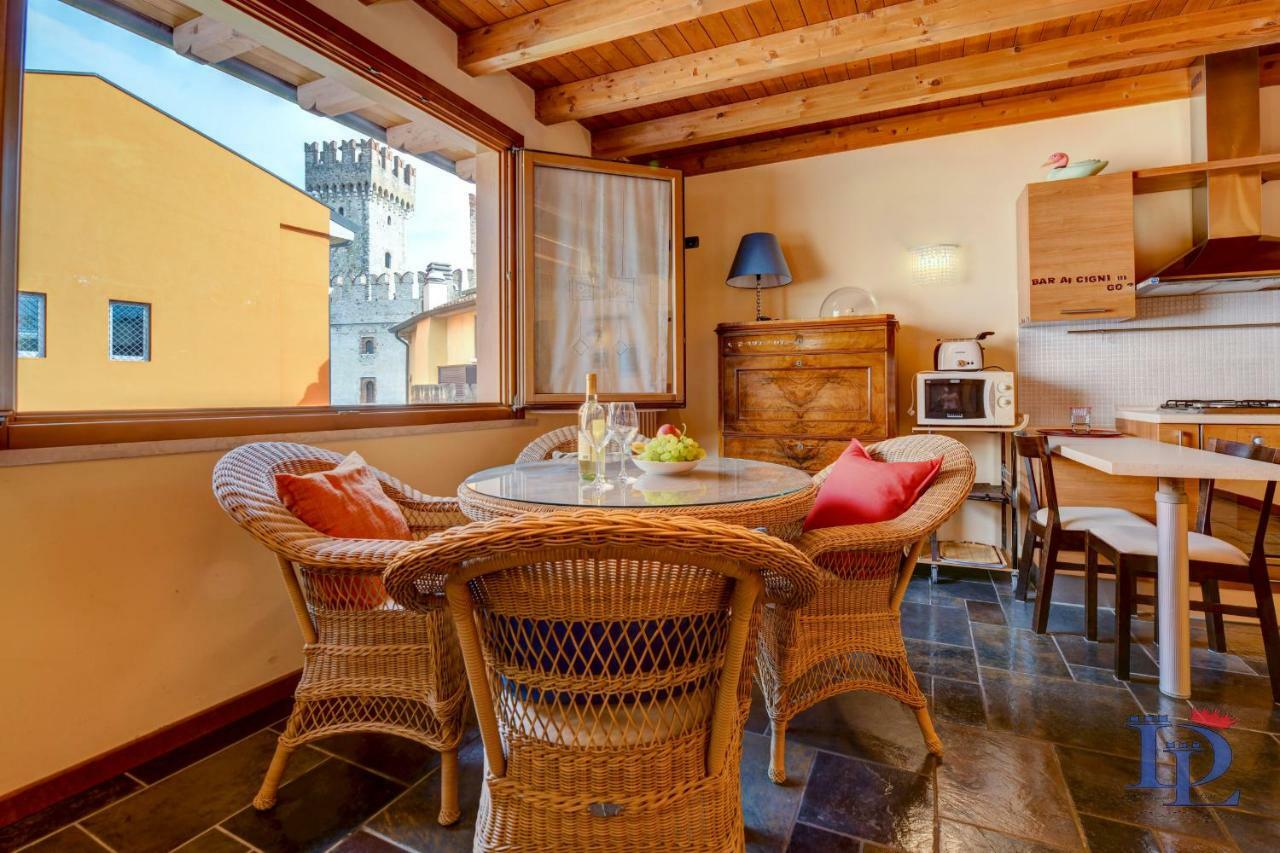 Desenzanoloft Official Partner Marriott Homes & Villas -Penthouse Never Say Never Sirmione Castle View Ngoại thất bức ảnh