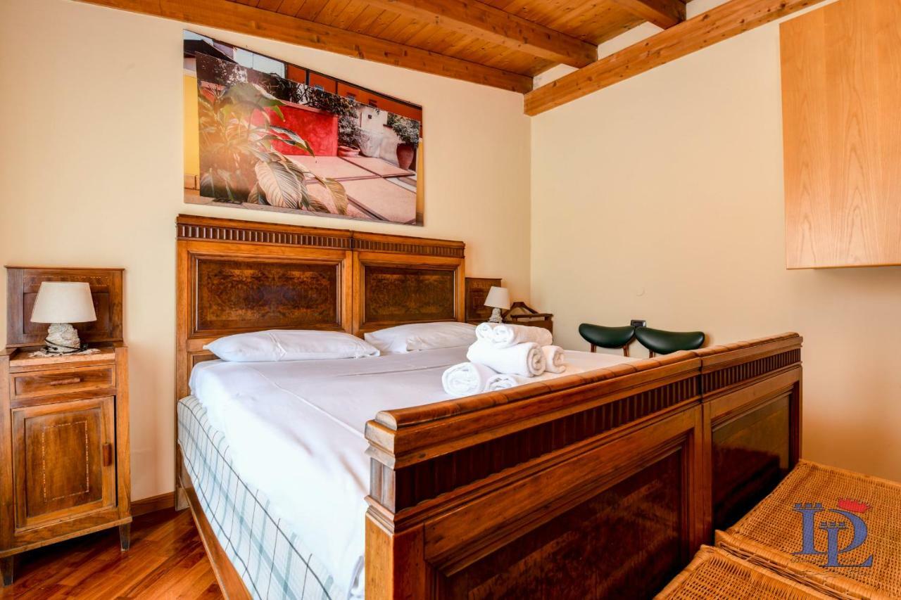 Desenzanoloft Official Partner Marriott Homes & Villas -Penthouse Never Say Never Sirmione Castle View Ngoại thất bức ảnh